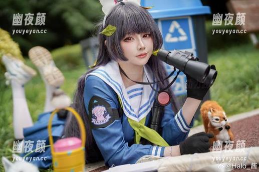 Halo_酱 这高清双人套图中,Halo_酱的表情,论撩人功力我只服她!