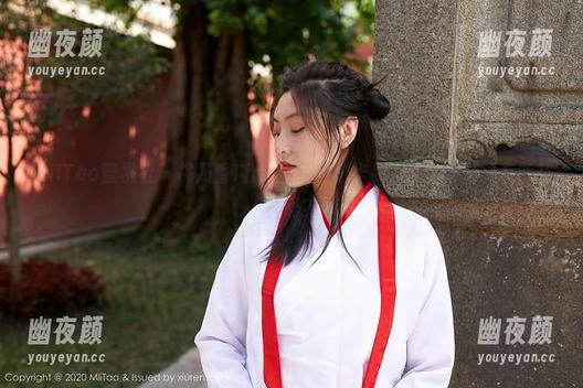 MiiTao蜜桃社-桃乃香Tina MiiTao蜜桃社 - 桃乃香Tina最新自拍作品,你觉得她还有新花样吗?
