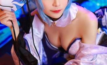 资源满当!Tomoyo酱的写真,带你沉浸在奇幻的天使梦中。