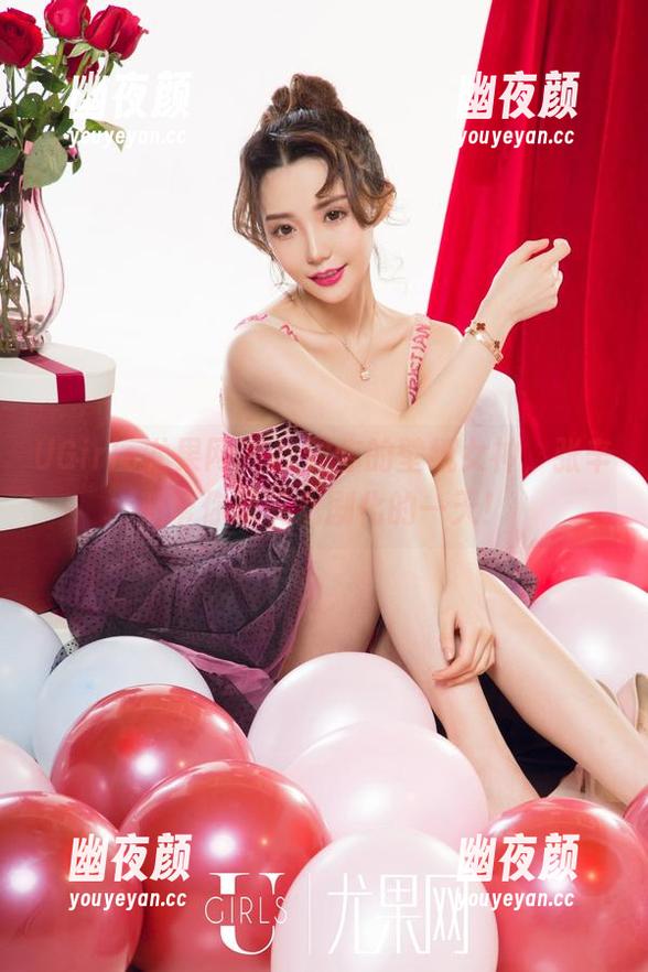 UGirls尤果网-张辛苑 UGirls尤果网 - 找到你的壁纸女神,张辛苑带你玩转戏剧化的一天!