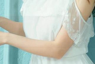 UGirls尤果网 – 更新!你见过在白裙中这么自在的田依依吗?