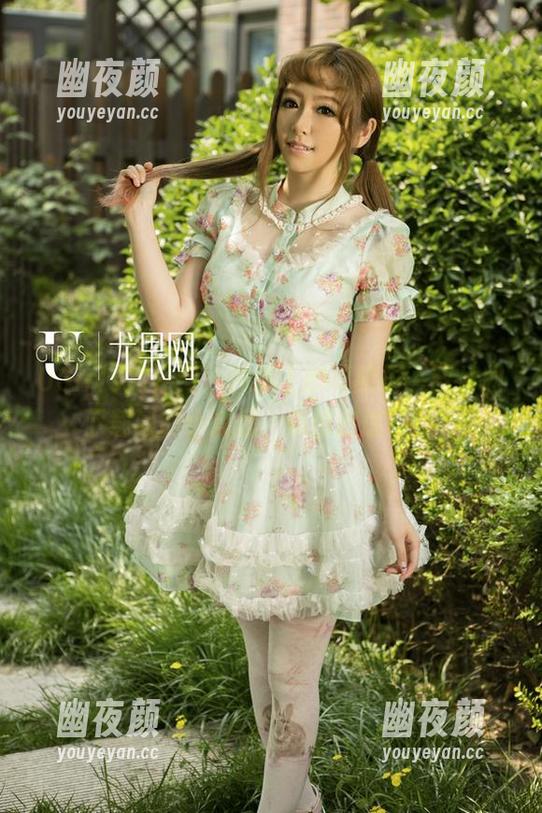 UGirls尤果网-谭晓彤 UGirls尤果网 - 校服上的谭晓彤,图片和下载间的小迷思,慢慢悠悠没压力