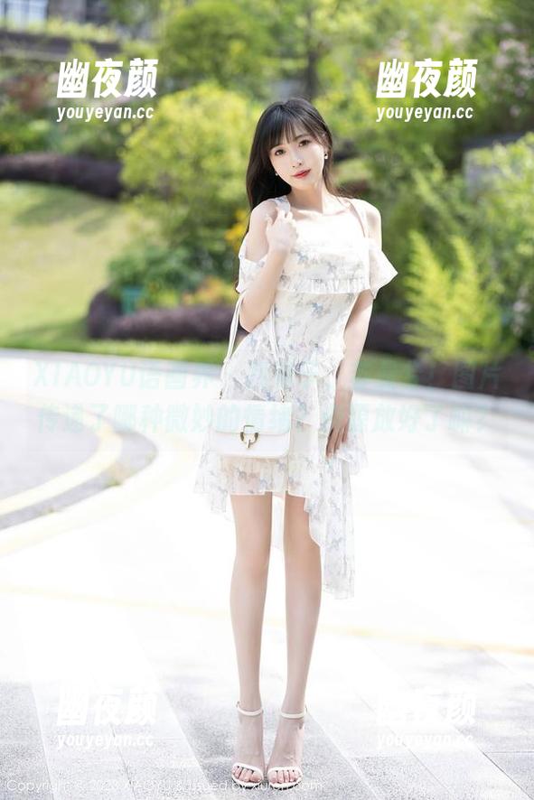 XIAOYU语画界-苏曼兮 XIAOYU语画界 - 找袜子,苏曼兮!图片传递了哪种微妙的情绪?资源放好了嘛?