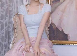 Xiuren秀人网 – 这是Carol周妍希的定制写真，哦，她自己编的剧本，果然不走寻常路。