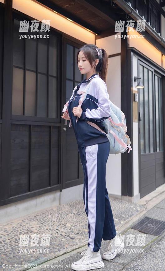 Xiuren秀人网 - tina甜仔的黑色实验：原图&更新——一场色彩的游戏