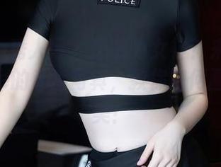 Xiuren秀人网 – 想成为女神?来看刘飞儿Faye的私房写真,教你如何画个三秒美!