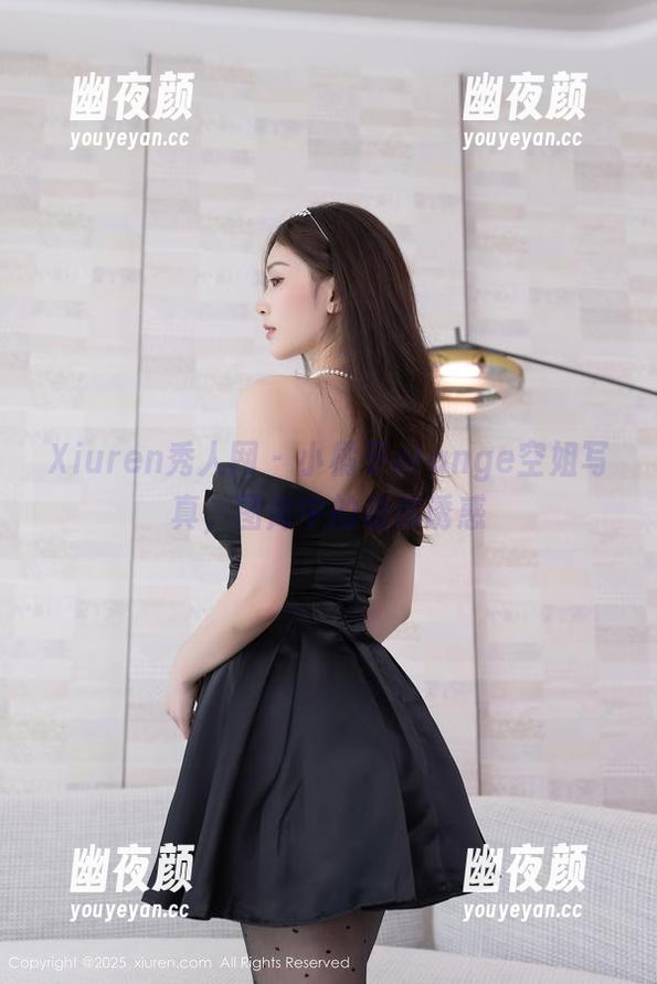 Xiuren秀人网-小橘子orange Xiuren秀人网 - 小橘子orange空姐写真,图库中的隐秘诱惑