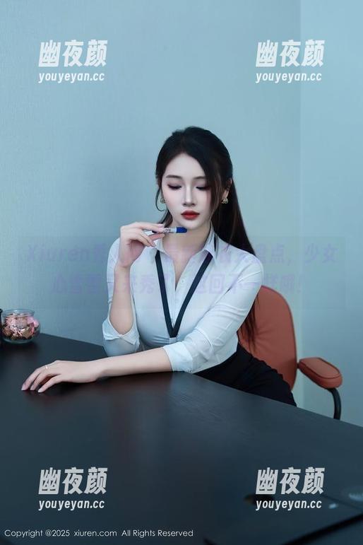 Xiuren秀人网-少女心雪雪 Xiuren秀人网 - 最新泳衣大盘点,少女心雪雪又来秀了,这回不一样哦!