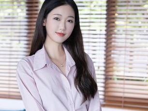 Xiuren秀人网 – 最新分享来了！糯美子穿学生装，让我瞬间怀念那段无忧无虑的时光