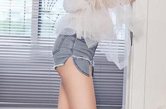 YouMi尤蜜荟 – 田冰冰棉袜写真分享:就问你谁不喜欢柔软、可爱的袜子?快来看!
