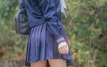 动漫界的水手服也不过如此,nagesa魔物喵的写真套图又一次刷新了我的认知。