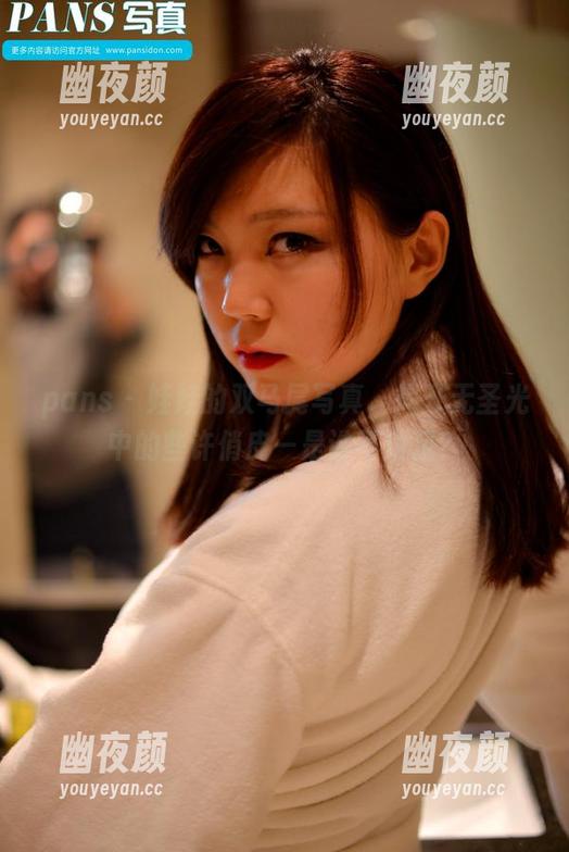 pans-娃娃 pans - 娃娃的双马尾写真,揭开无圣光中的些许俏皮—是谁不知足?