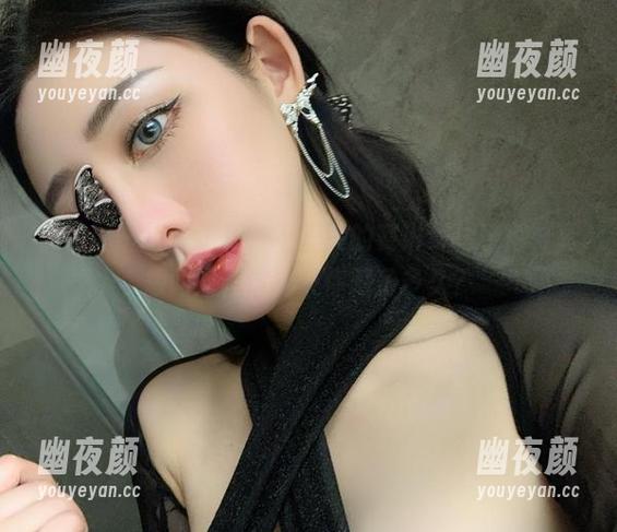 不爱笑的赛琳 微密圈 - 资源更新:不爱笑的赛琳身材了得,真想问问,这秘诀你藏了多久?