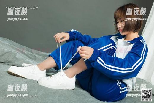 丽柜-蕊蕊 丽柜 - 套图分享:蕊蕊在莲池里,恰如清丝般透明的时光