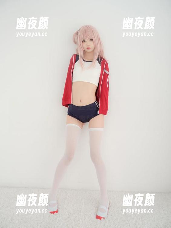 五更百鬼 终于等到的更新!五更百鬼的套图里,英梨梨的睡衣如此迷离…