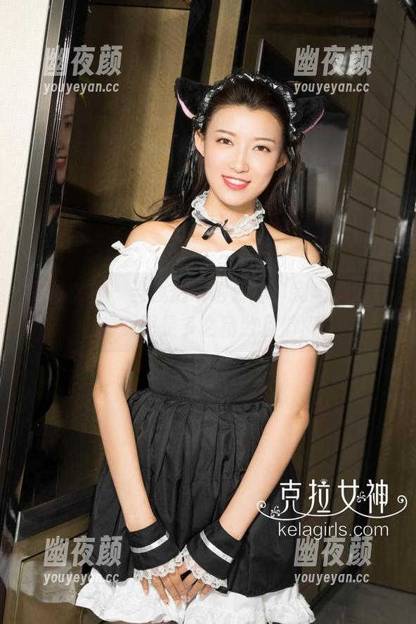 克拉女神 - 当我们谈论海边，别忘了珊珊的美图是多么精致且俏皮