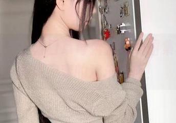 微密圈 – 十万口草莓粥粥御姐图集,分享画风突变的欢乐之旅!
