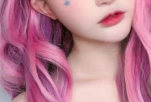 高清图册中的千夜未来,蒂法连衣裙与微妙氛围的完美交融。