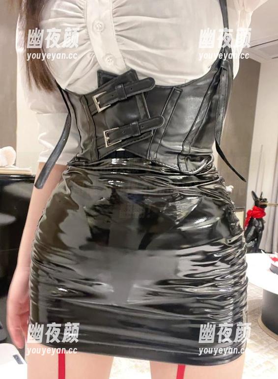 奔跑的晶骡儿 微密圈 - 初秋的校服写真,奔跑的晶骡儿带来的套图让人处理不完的思绪,来吧,翻翻!