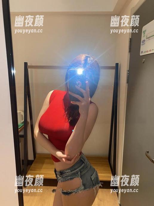 奶宝妹纸 微密圈 - 有生之年能看到这样好看的白丝,奶宝妹纸果然没让我失望,快速分享一下这图包!