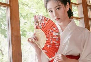 不看年年Nnian的青青子衿,真心亏大了,绝对是提升壁纸档次的自选!