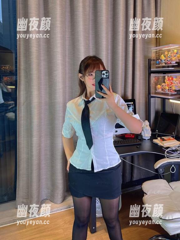 张思允nice 微密圈 - 张思允nice的死库水套图,你值得收藏的画面,下载慢一点都没关系吧?