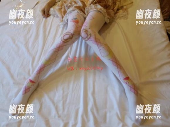 想要个公主抱 像一场梦,“想要个公主抱”在和服里的身影,一幅值得慢慢品味的作品。