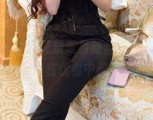 推女郎 – 精选艾栗栗最新丝袜合集,腿部线条在优雅中流淌。