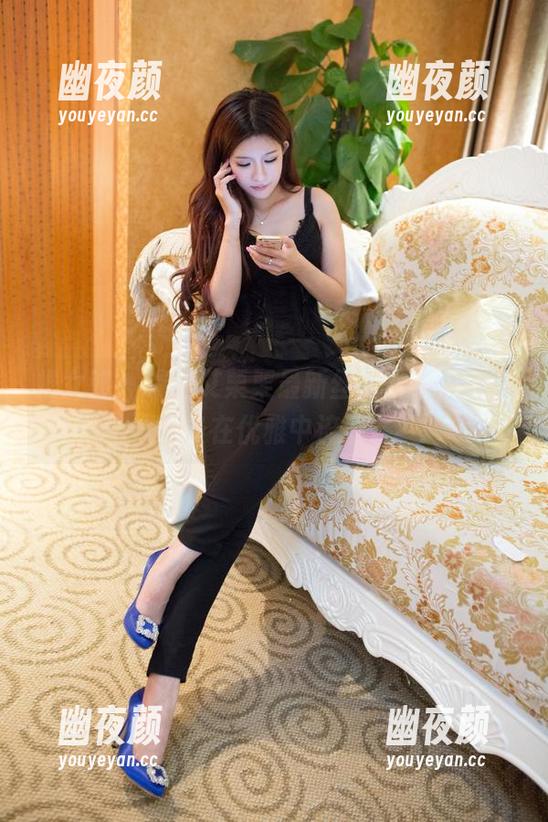 推女郎-艾栗栗 推女郎 - 精选艾栗栗最新丝袜合集,腿部线条在优雅中流淌。