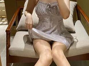 微密圈 – 当提袜少女遇上空姐,你敢相信这些艺术图片还能下载?