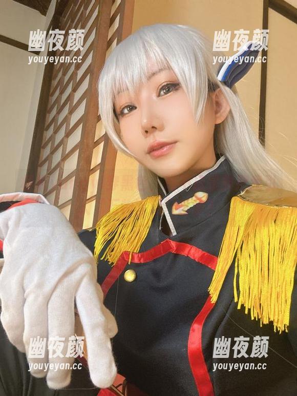 杨衣yangyi 杨衣yangyi穿黑色,难不成是要把我引入“万物皆黑”哲学?