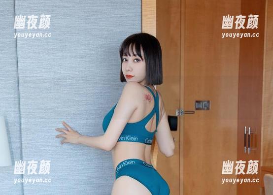 果儿Victoria 微密圈 - 果儿Victoria的瑜伽写真,没想到这一扭,人生就此不同了,哈哈!