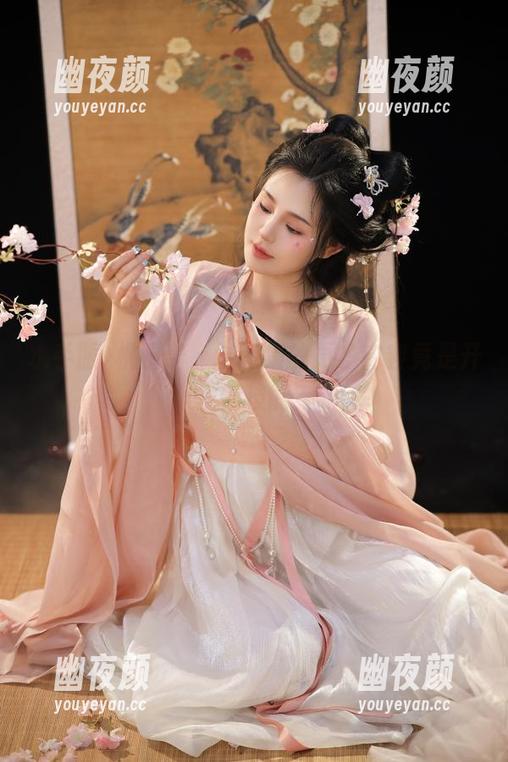桃暖酱 水手服+桃暖酱,这图集的更多内容竟是开发新技能?