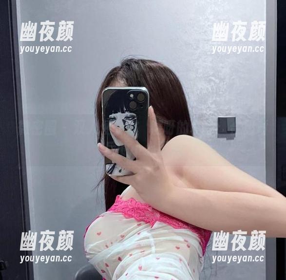 桃沢樱呀 微密圈 - 双人便是桃沢樱呀的私拍:合影背后的小心事儿