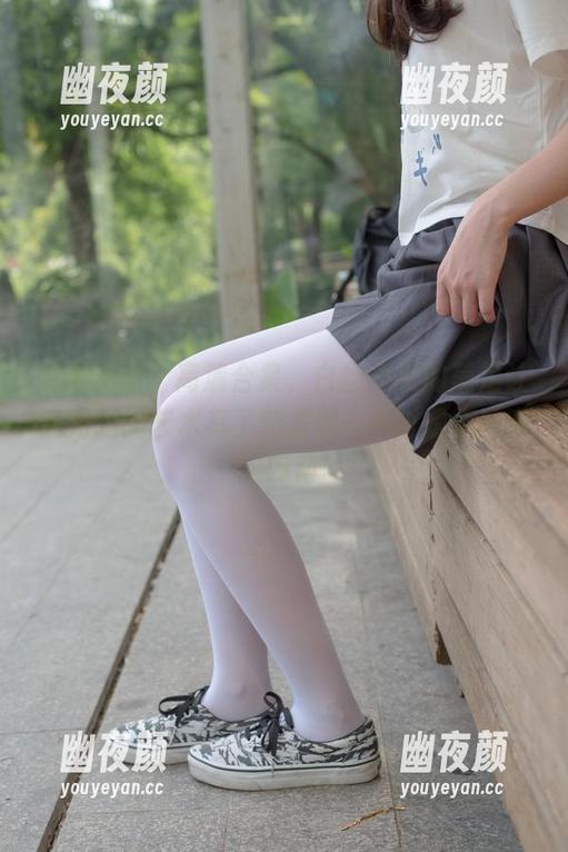 森萝财团，高清合集，白丝少女的美足让我对腿的艺术有了新发现…不过是个隐晦的方向!