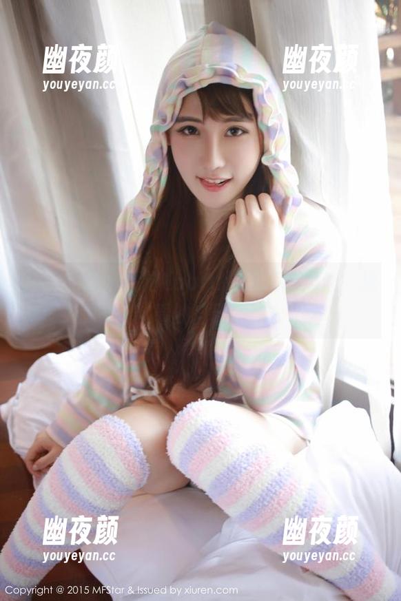 模范学院-Laura张小妮 模范学院 - 精选Laura张小妮的肉丝,想看的自己来