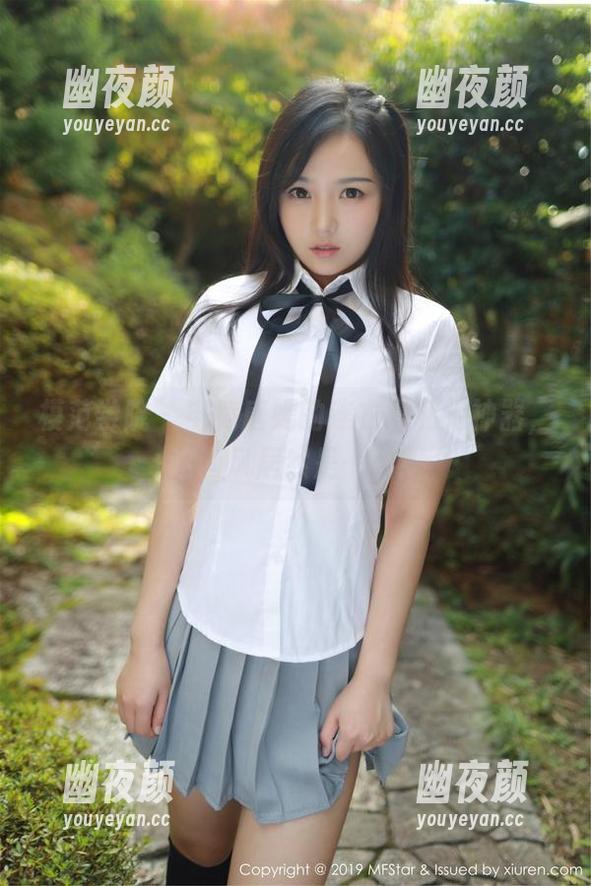 模范学院 - 电竞唐嫣的连衣裙私拍神器，这画风居然是……？