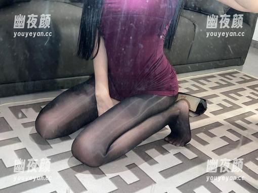 沈汝凡超哇塞 微密圈 - 在白衬衫里,沈汝凡超哇塞仿佛是“春夏秋冬”的符号,作品真要被点赞的节奏,图片也呼之欲出。