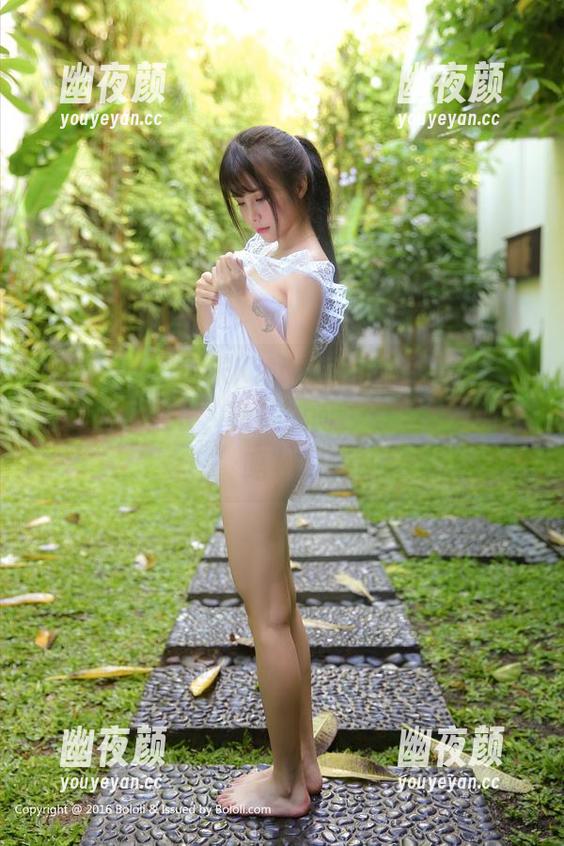 波萝社-赵小米Kitty 波萝社 - 赵小米Kitty美腿原图,全集:腿美而且腿长,抬头想问一句“你是仙女吗”?