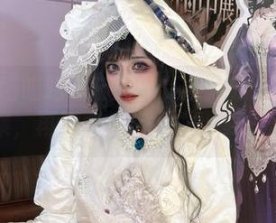 流一_喵喵喵喵喵喵的赞叹之作:拉娜美图合集,再聊个天你会发现更多乐趣。