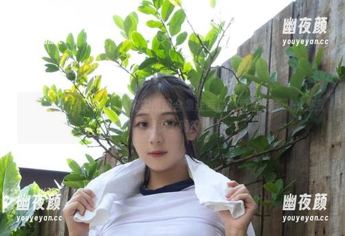 浅安安 钢筋水泥下的镂空,浅安安原图合集让我总想再靠近点……是我想多了吗?