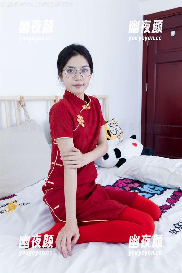 物恋传媒-嘉木 物恋传媒 - 嘉木的套图:笑容多么能吸引眼球,你看得住吗?
