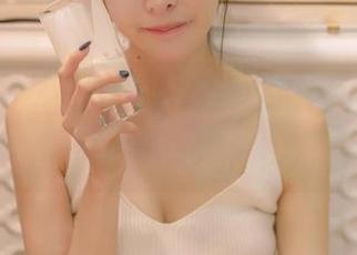 脱掉束缚,跳入王羽杉最新浴室写真集的波涛汹涌,撒欢吧!