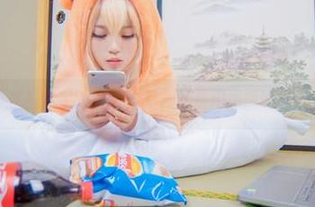 白易子教主的定制哥特作品,像是用黑暗诠释了优雅!