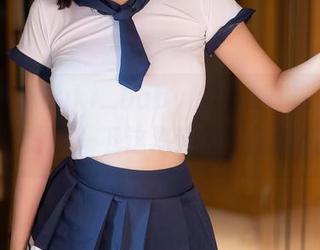 秀人网 – Suki_baby的泳衣时刻，高清解析，分享一下这海滩的“高级感”！