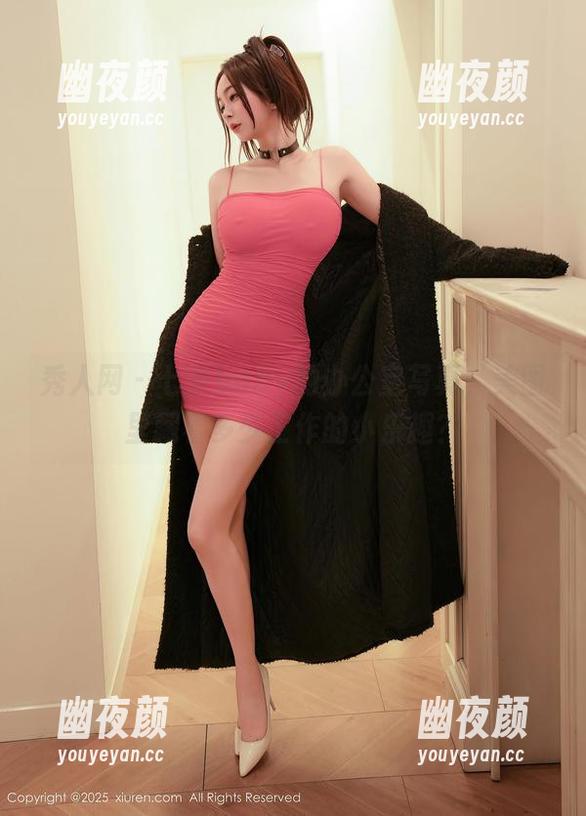 秀人网 - 七米baby的办公室写真，美图里藏着多少工作的小乐趣？