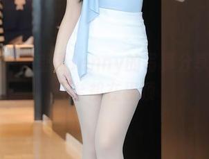 秀人网 – 任莹樱Jenny的写真分享，不在天台却在楼顶