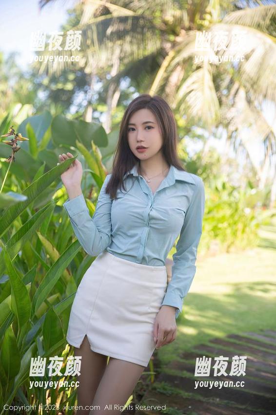 秀人网 - 这组媃柔rourou的制服美图，绝对是我脑海中的迷离风景！