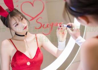 秀人网 – 晚苏susu的全套图集，裤里丝里藏着微妙的情感，越看越有味道。