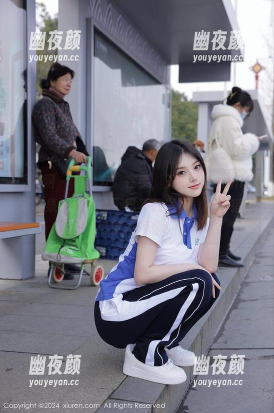 秀人网-王馨瑶Yanni 秀人网 - “女友”在手,王馨瑶Yanni的写真集让你心动不已,赶紧下载吧,错过可就不算情!